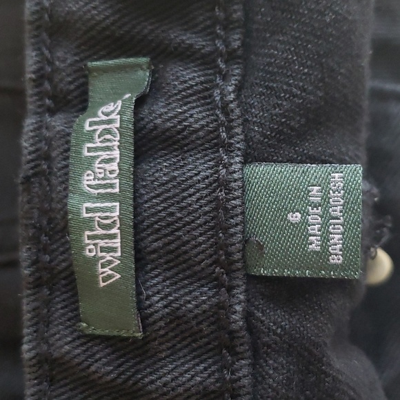 Wild Fable Distressed Low Rise Raw Hem Denim Shorts in Black Size 6 28W - Picture 9 of 14